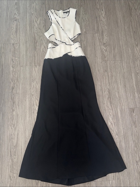 BCBGMaxAzria Dresses & Skirts - BCBGMAXAZRIA “NIKKOLE” Woven Black/ White Gown Size 0